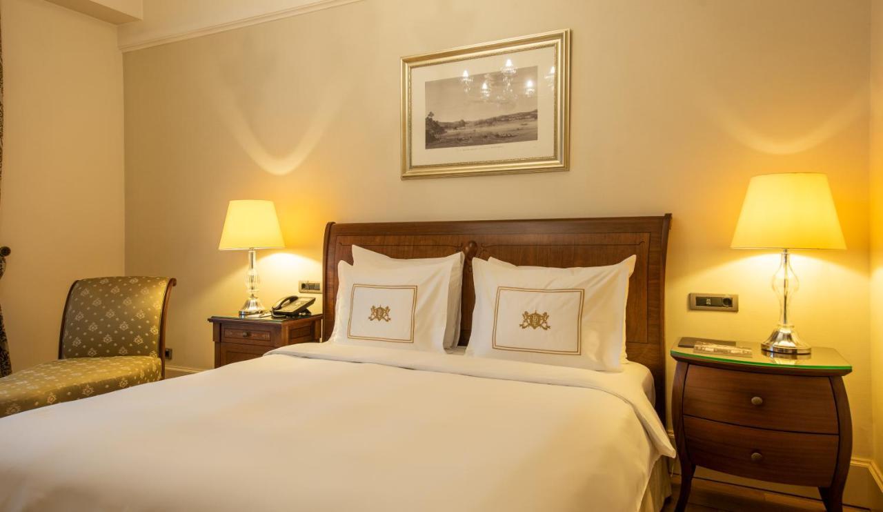Pera Palace Hotel Istanbul Exterior photo